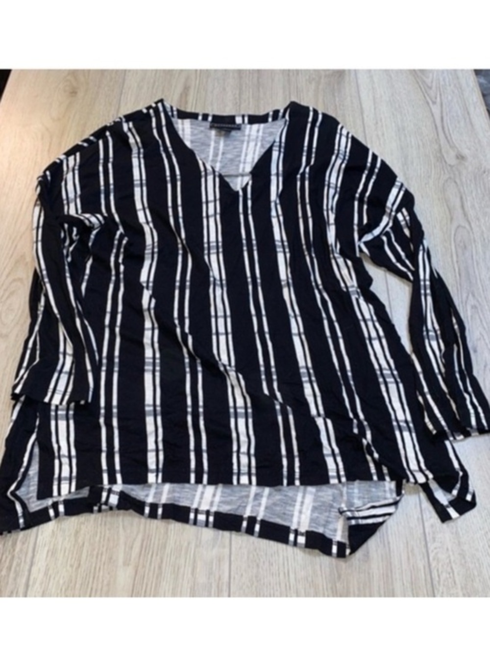 Metaphor Black & White Striped V-Neck Long Sleeve Top shirt